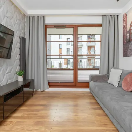 In Center With Balcony, Parking And Air Conditioning By Renters Gdańsk