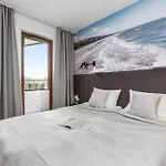 In Center With Balcony, Parking And Air Conditioning By Renters Gdańsk
