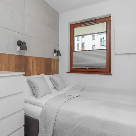 In Center With Balcony, Parking And Air Conditioning By Renters *