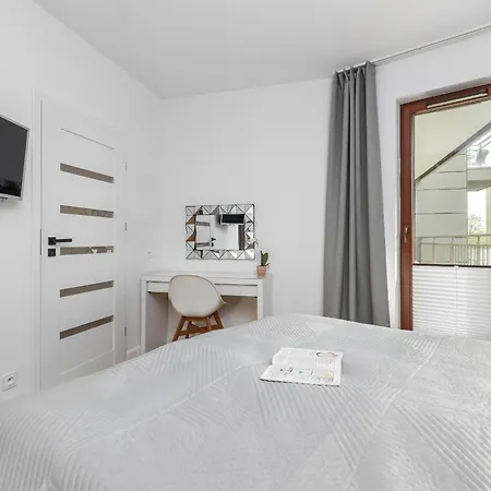 In Center With Balcony, Parking And Air Conditioning By Renters