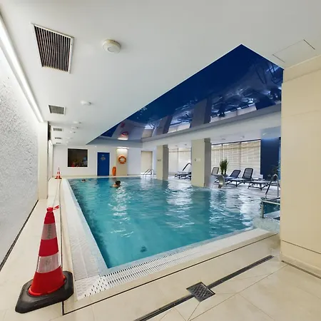 In Center With Balcony, Parking And Air Conditioning By Renters *