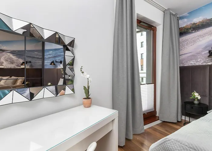 In Center With Balcony, Parking And Air Conditioning By Renters גדנסק