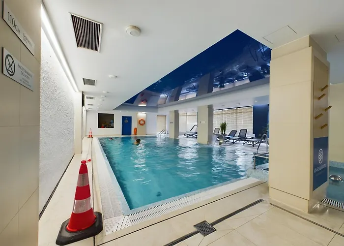 In Center With Balcony, Parking And Air Conditioning By Renters *