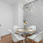 In Center With Balcony, Parking And Air Conditioning By Renters *