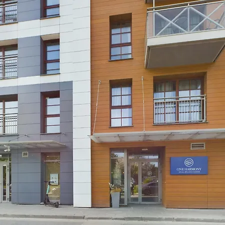 In Center With Balcony, Parking And Air Conditioning By Renters *